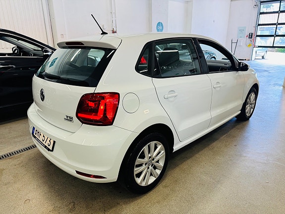 Volkswagen Polo 13 of 22