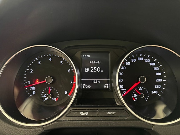 Volkswagen Polo 19 of 22