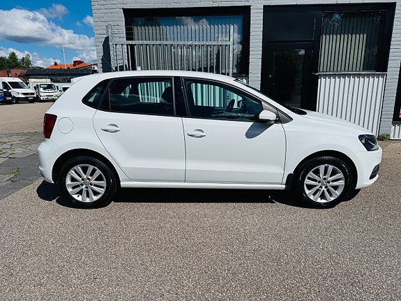 Volkswagen Polo 10 of 22