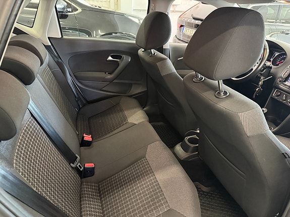 Volkswagen Polo 16 of 22