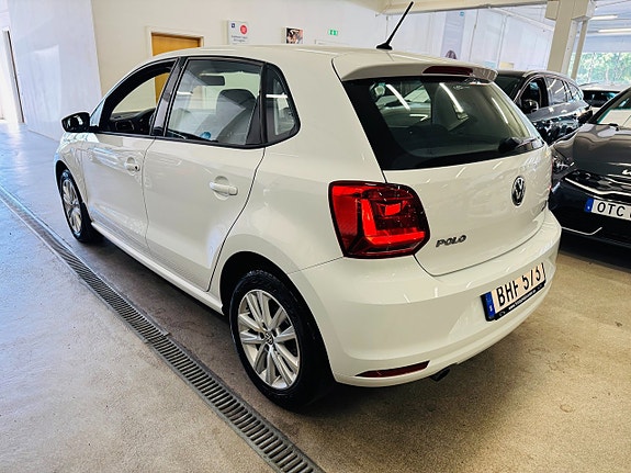 Volkswagen Polo 14 of 22