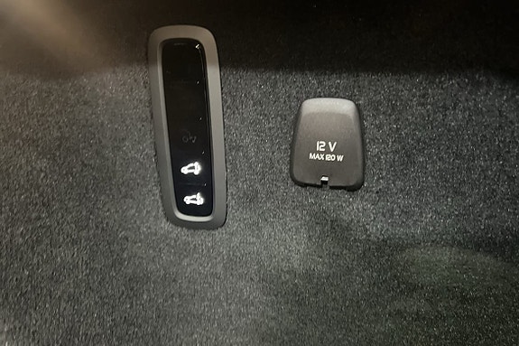 Volvo ES90 13 of 29