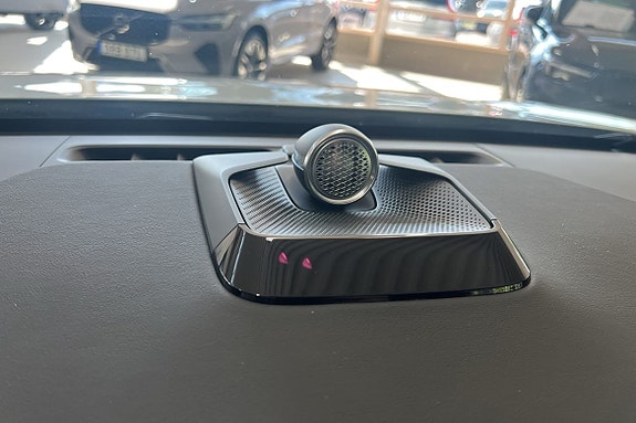 Volvo ES90 24 of 29