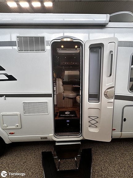 Hymer B 678 4 of 5