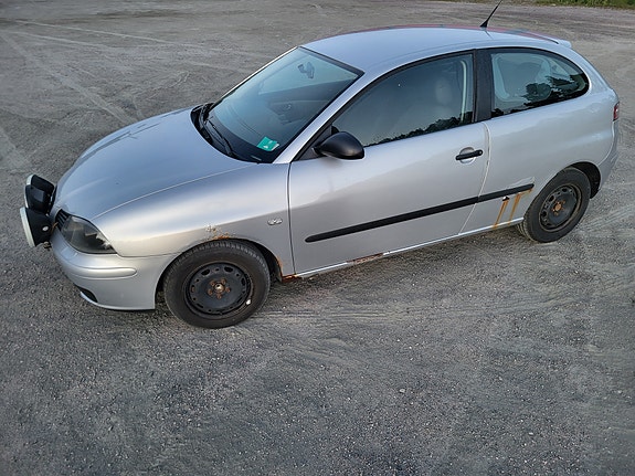 Seat Ibiza 3 of 5