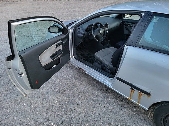 Seat Ibiza 4 of 5
