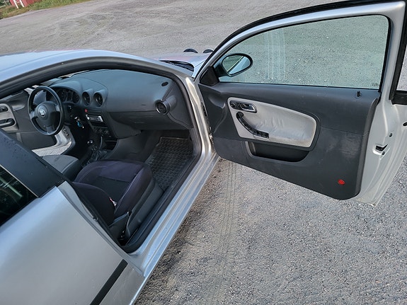 Seat Ibiza 5 of 5