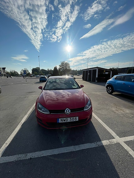 Volkswagen Golf VII 2 of 6