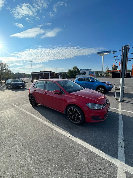 Volkswagen Golf VII 3 of 6