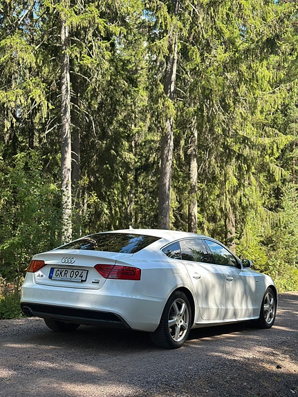 Audi A5 4 of 5