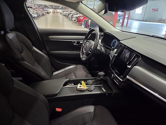 Volvo S90 4 of 5