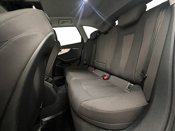 Audi A4 15 of 30