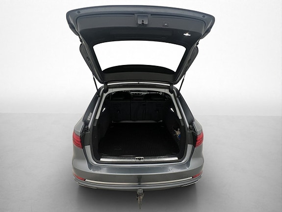 Audi A4 28 of 30