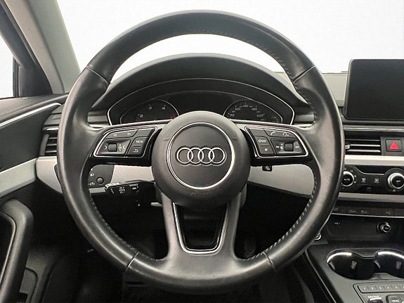 Audi A4 12 of 30