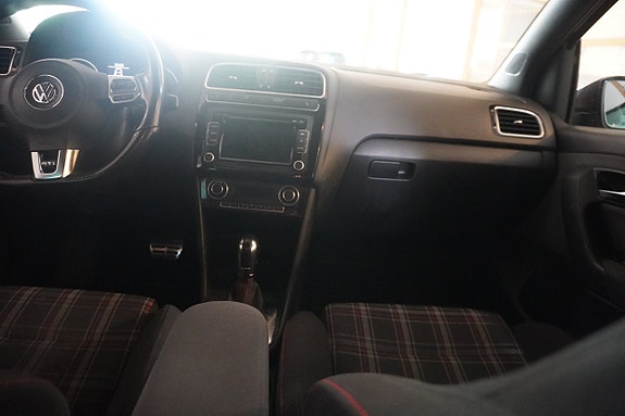 Volkswagen Polo 8 of 9