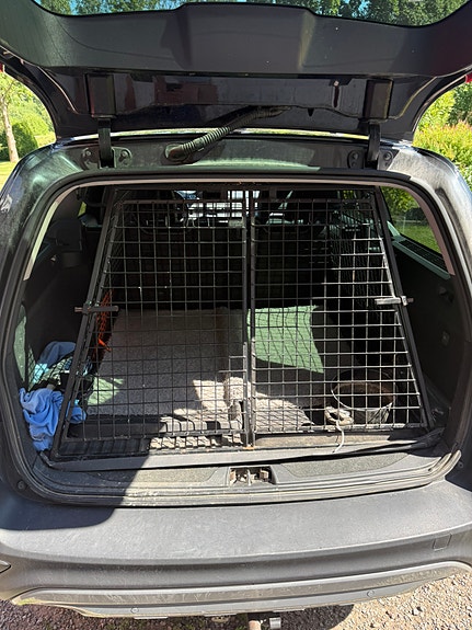 Volvo XC70 4 of 5