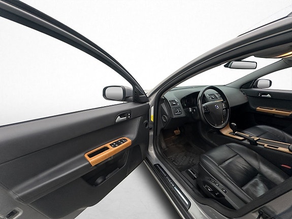 Volvo V50 11 of 30