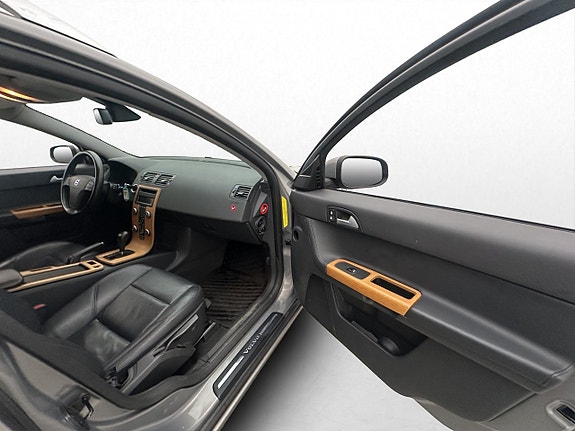 Volvo V50 26 of 30