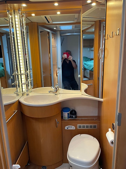 Frankia Luxury 820 7 of 11