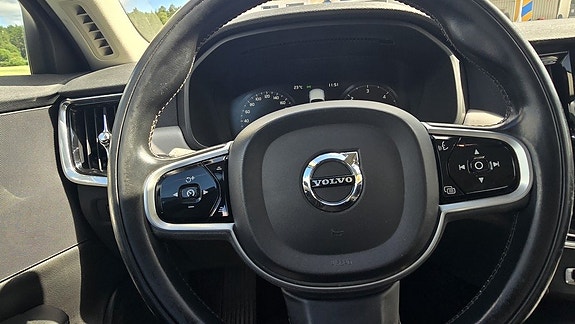 Volvo V90 10 of 12
