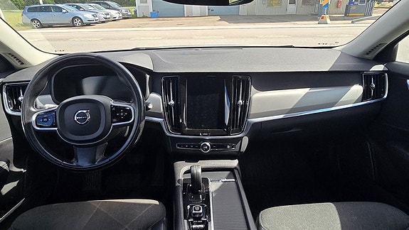 Volvo V90 7 of 12