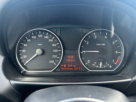 BMW 118i 10 of 11