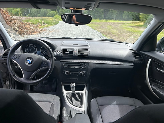 BMW 118i 4 of 11