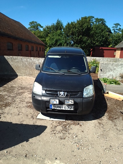 Peugeot Partner 2 of 5