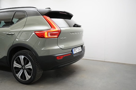 Volvo XC40 3 of 5