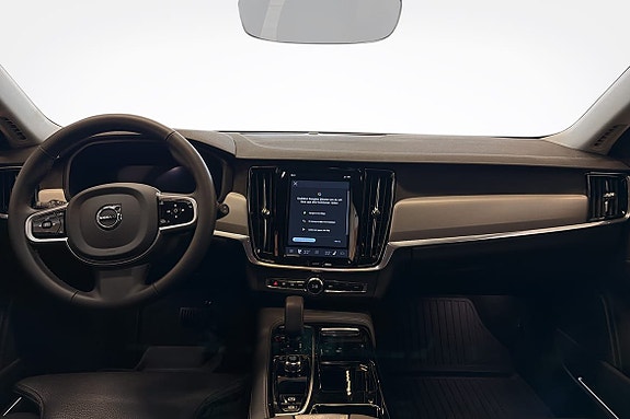 Volvo V90 8 of 20