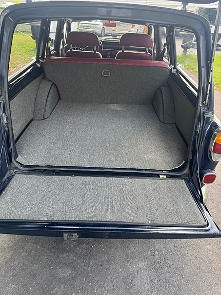 Volvo Amazon 4 of 5