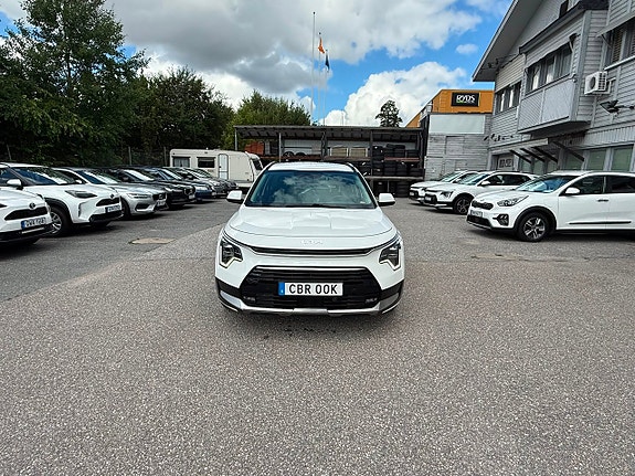 Kia Niro 2 of 25