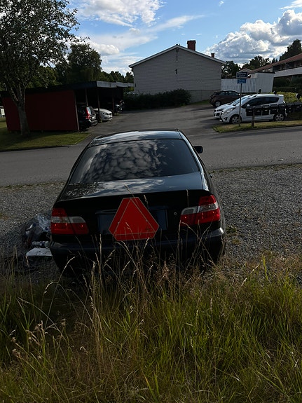 BMW 318i 5 of 11