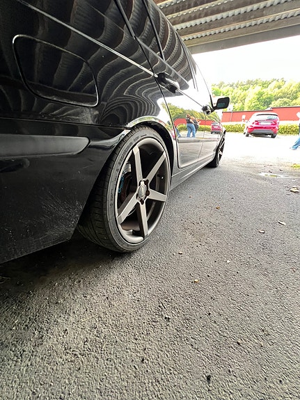 BMW 318i 11 of 11