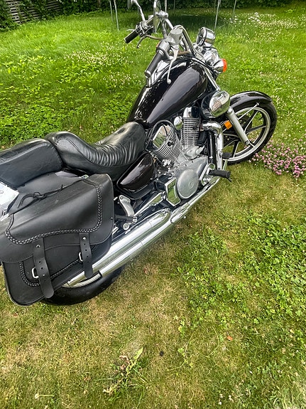 Kawasaki Vulcan 1500 2 of 4