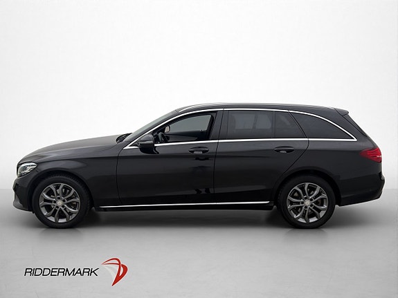Mercedes-Benz C220 2 of 30