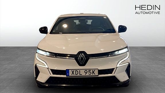 Renault Megane E-Tech 2 of 5