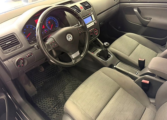 Volkswagen Golf V 7 of 18