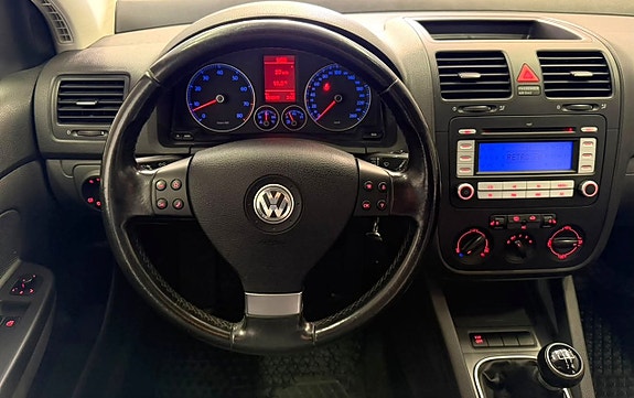 Volkswagen Golf V 14 of 18