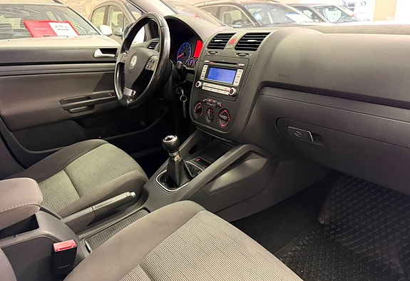 Volkswagen Golf V 10 of 18