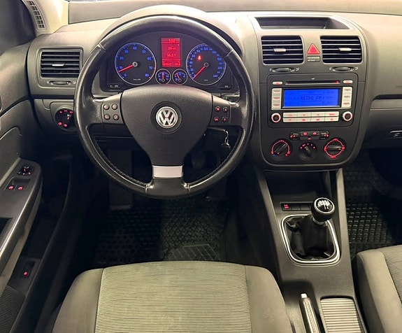 Volkswagen Golf V 12 of 18