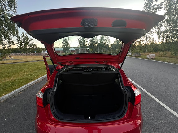 Kia Rio 2 of 4