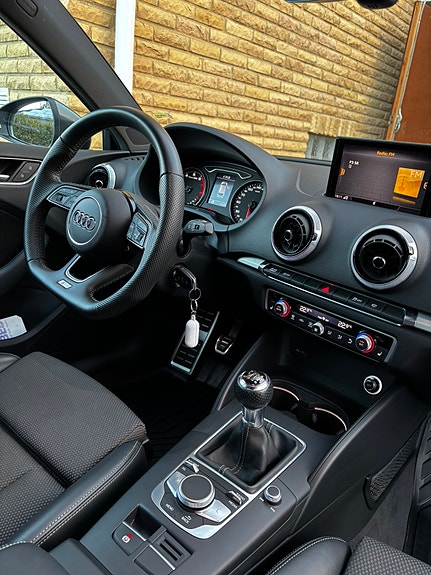 Audi A3 3 of 5