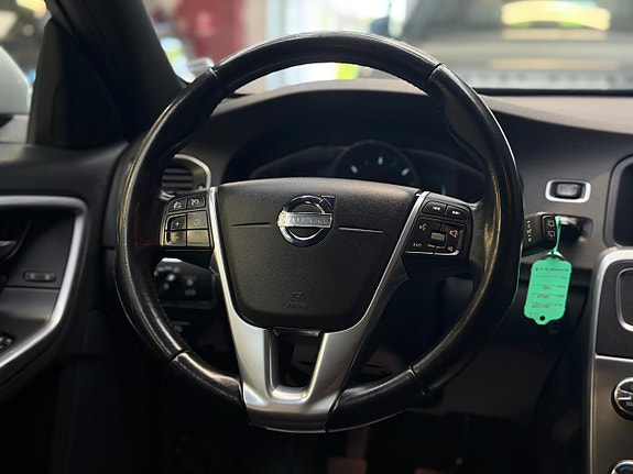 Volvo V60 9 of 23