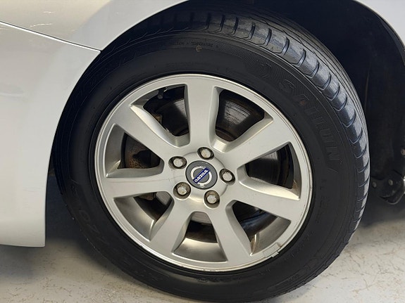 Volvo V60 18 of 23