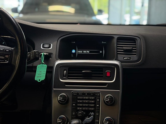 Volvo V60 11 of 23