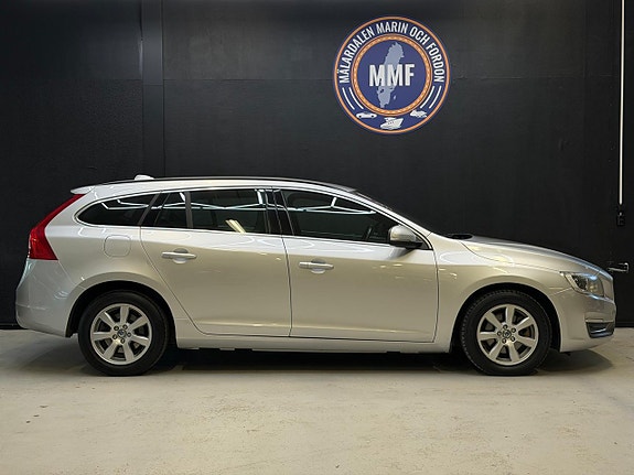 Volvo V60 2 of 5