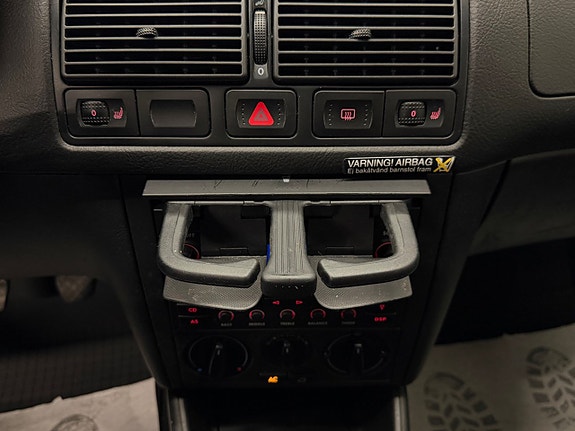 Volkswagen Golf IV 12 of 23