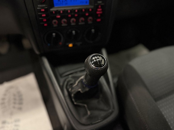 Volkswagen Golf IV 15 of 23