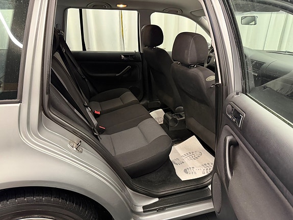 Volkswagen Golf IV 21 of 23